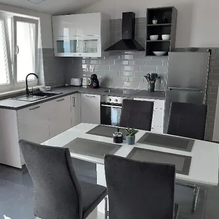 Apartman Dobrila Zavala