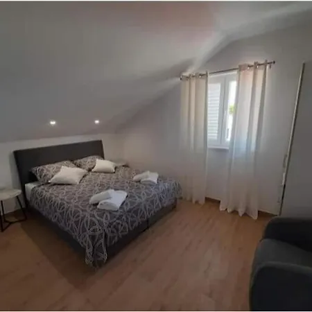 Apartment Dobrila *