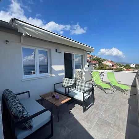 Apartment Dobrila Zavala